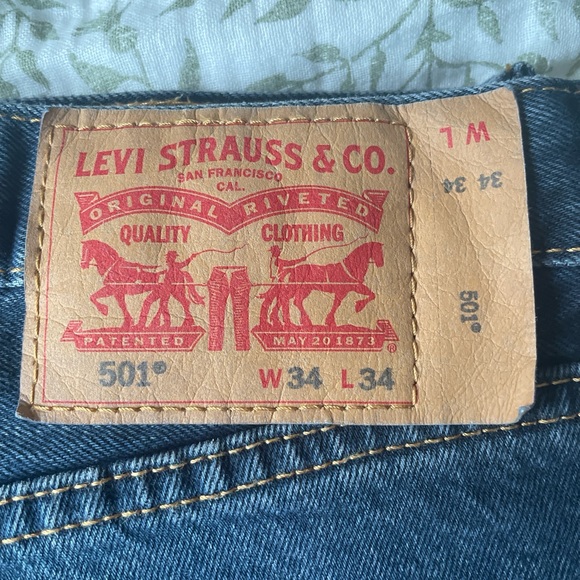 Vintage 501 Levi's Jeans with button fly - Picture 2 of 5